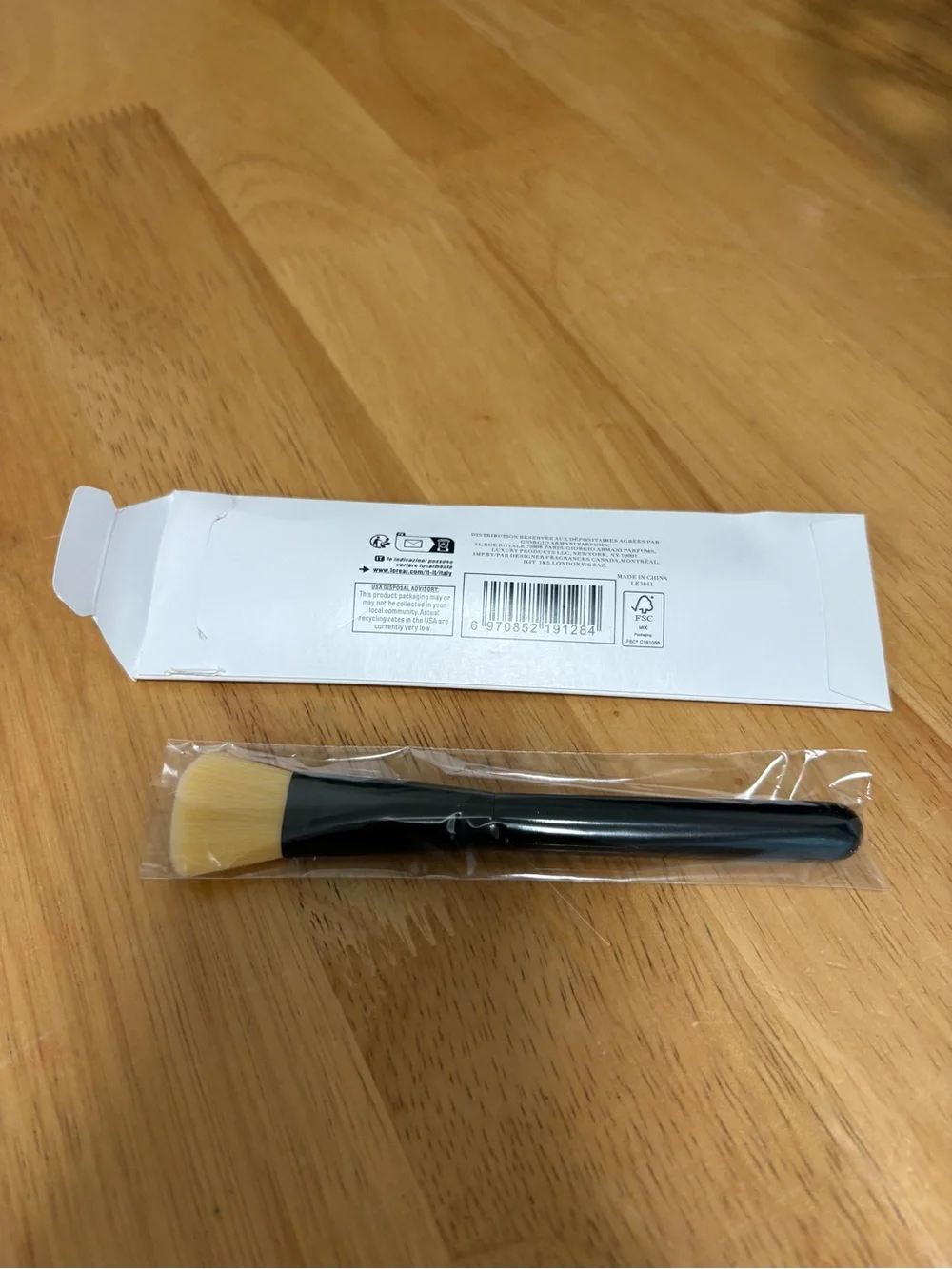 Giorgio Armani Beauty ~Mini Foundation Brush, Soft, GlossyBlack, BNIB, AUTHENTIC
